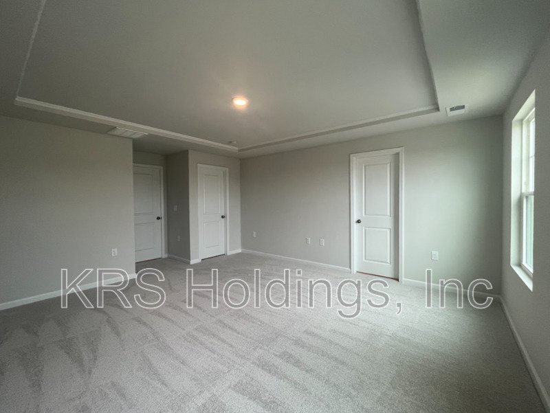 Luxurious Townhome available for rent in Trace at Olde Towne area! property image