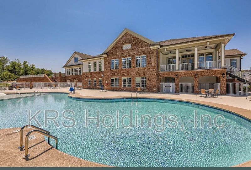 Luxurious Townhome available for rent in Trace at Olde Towne area! property image