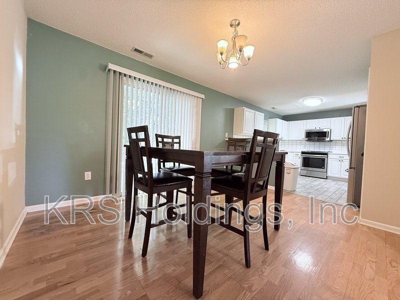 3 Bedroom Home in Great Raleigh Location! property image