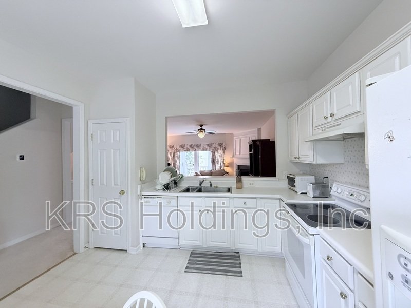 Townhouse in Fantastic Raleigh Location! property image