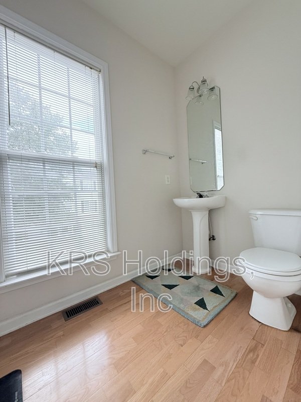 Townhouse in Fantastic Raleigh Location! property image