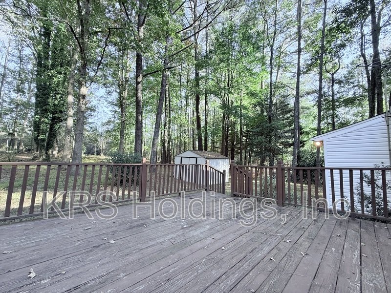 Cozy Single-Story Home with HUGE Yard in Zebulon property image