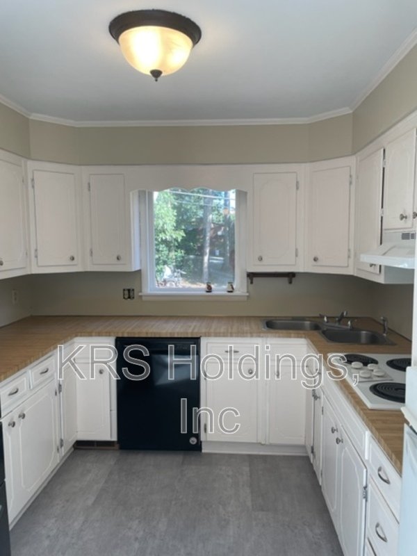 Single Story Living in Raleigh! property image