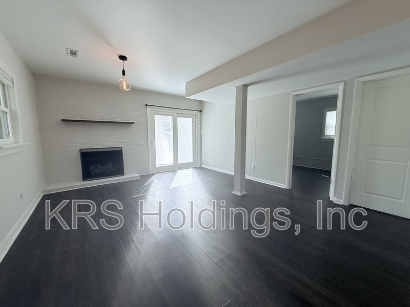 Adorable Home in Greenwood Farms! property image