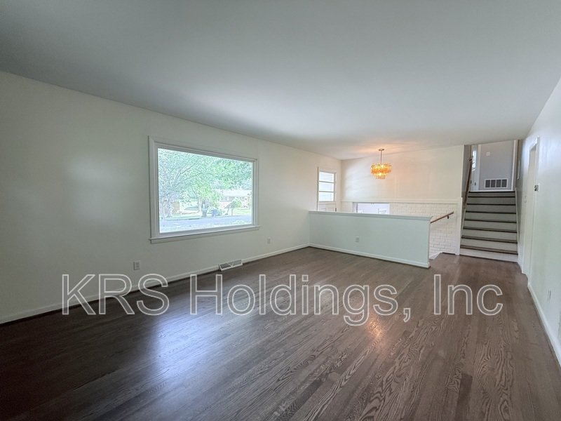 Adorable Home in Greenwood Farms! property image