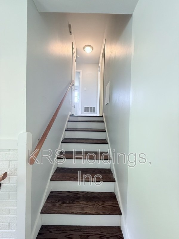 Adorable Home in Greenwood Farms! property image