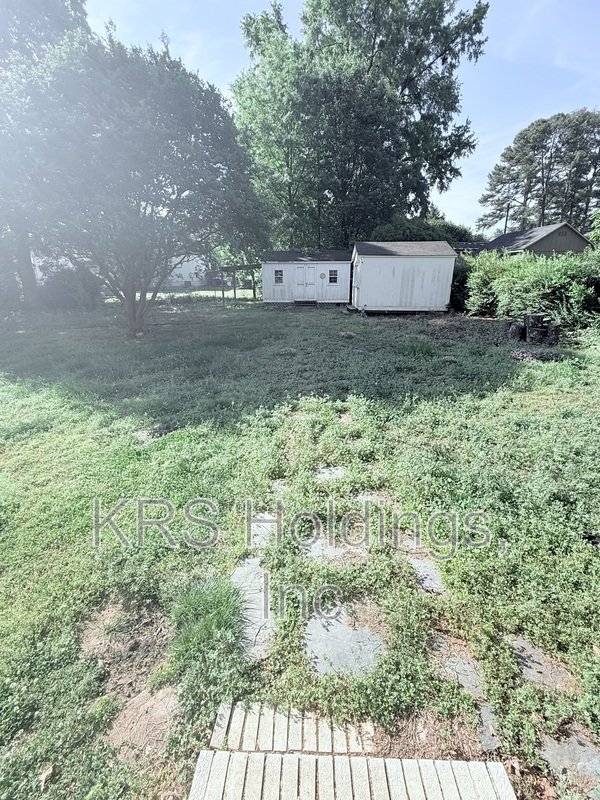 Adorable Home in Greenwood Farms! property image