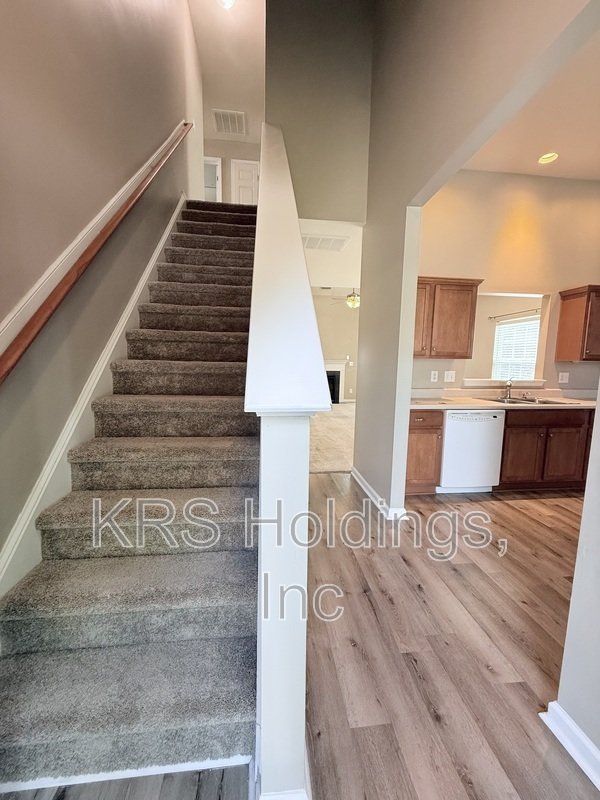 Gorgeous & Cozy Home in Fuquay Varina! property image