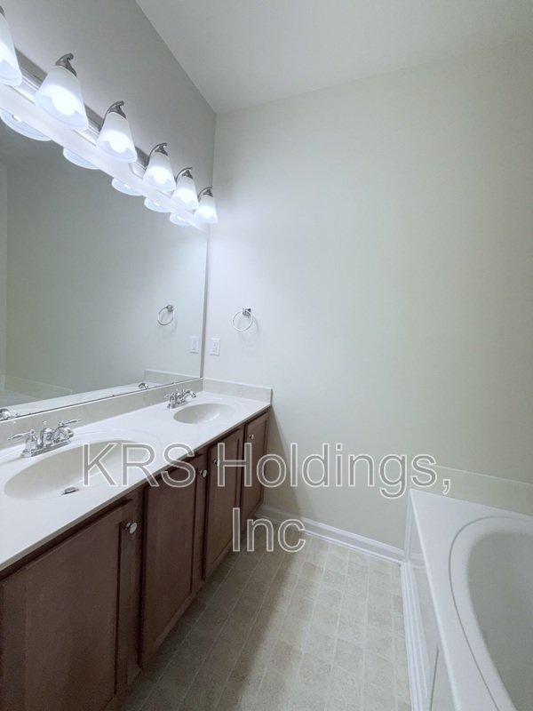 Gorgeous & Cozy Home in Fuquay Varina! property image