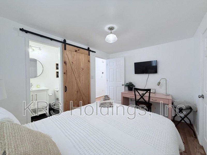 A Charmer in Downtown Raleigh ! property image