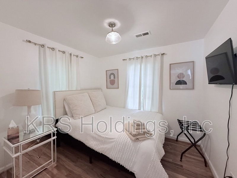 A Charmer in Downtown Raleigh ! property image