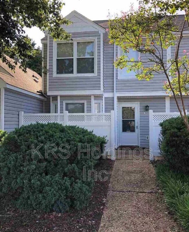 Charming Townhome in North East Raleigh for Rent! property image