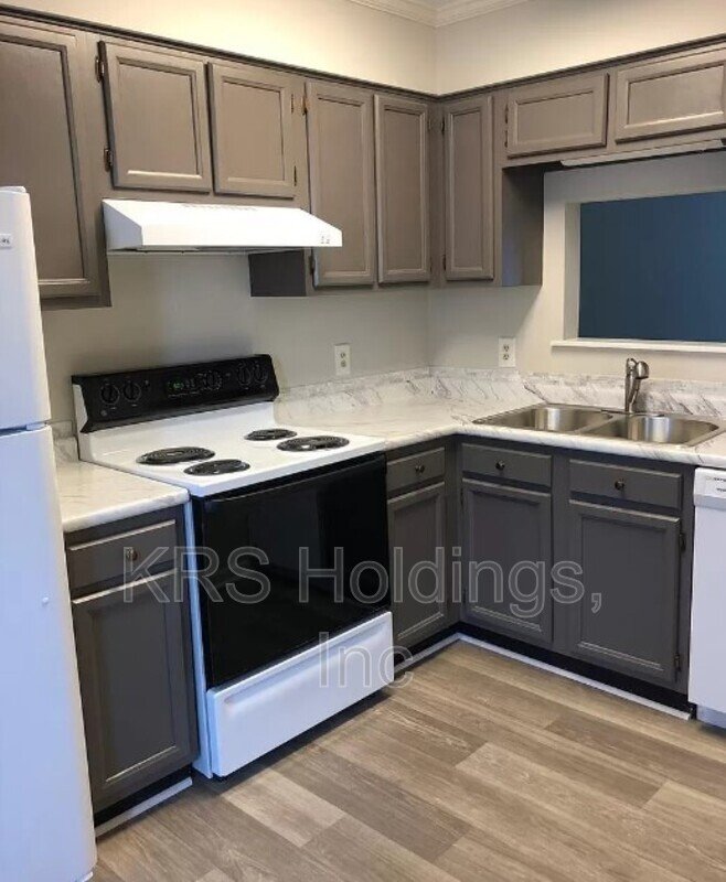 Charming Townhome in North East Raleigh for Rent! property image
