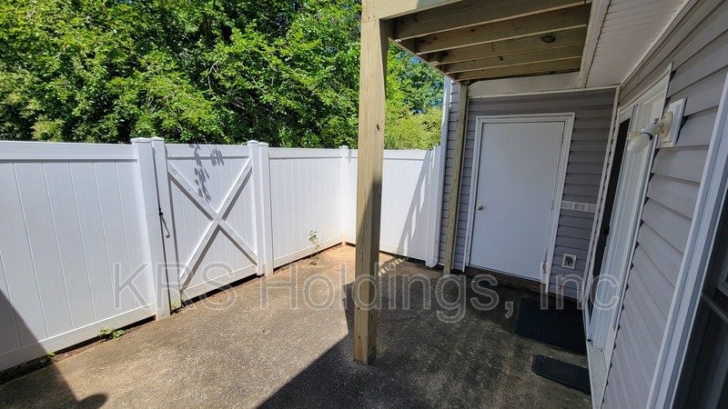 Charming Townhome in North East Raleigh for Rent! property image