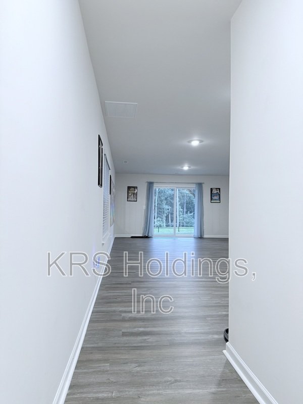 3BR/2.5BA End-Unit Townhome in North Durham – Garage, Office, Washer/Dryer Included property image