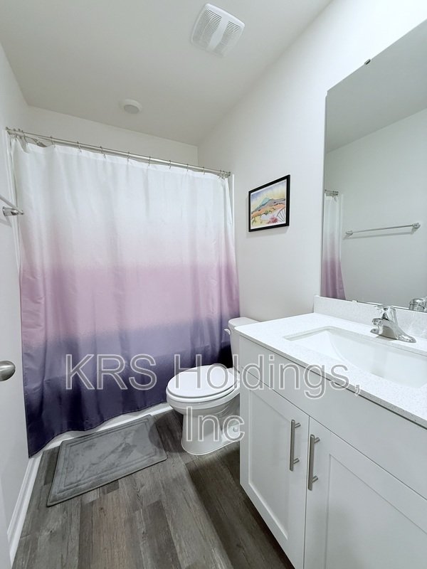3BR/2.5BA End-Unit Townhome in North Durham – Garage, Office, Washer/Dryer Included property image