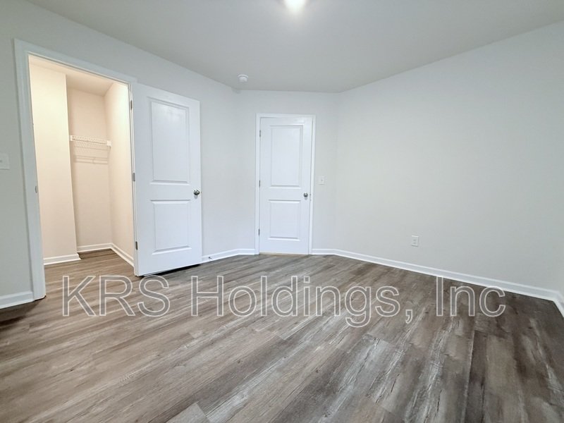 3BR/2.5BA End-Unit Townhome in North Durham – Garage, Office, Washer/Dryer Included property image