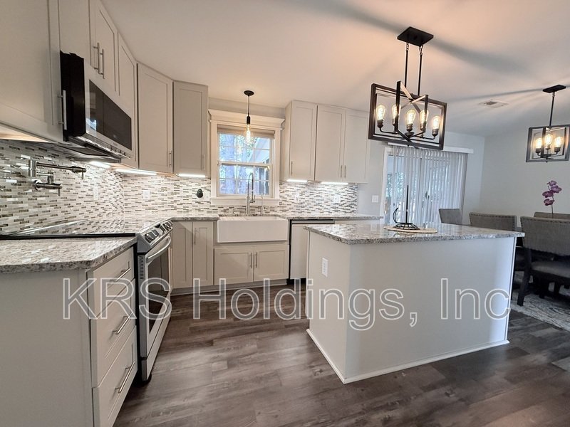 Cul-de-sac Living in Amazing Raleigh Neighborhood! property image