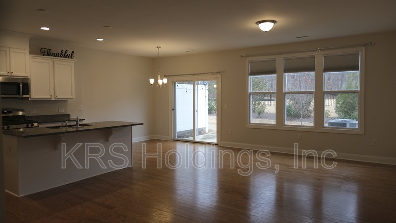 GORGEOUS Townhome in Cary property image