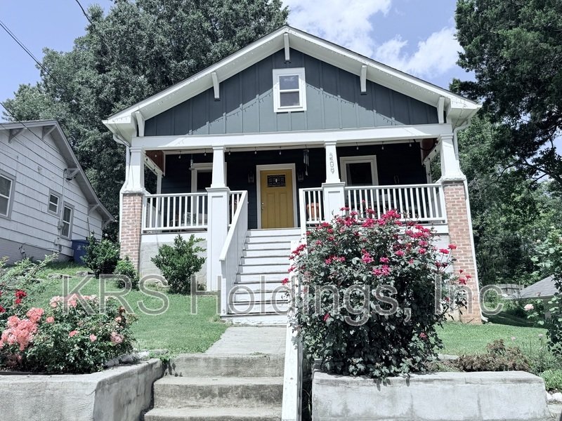 Renovated Downtown Durham Bungalow property image