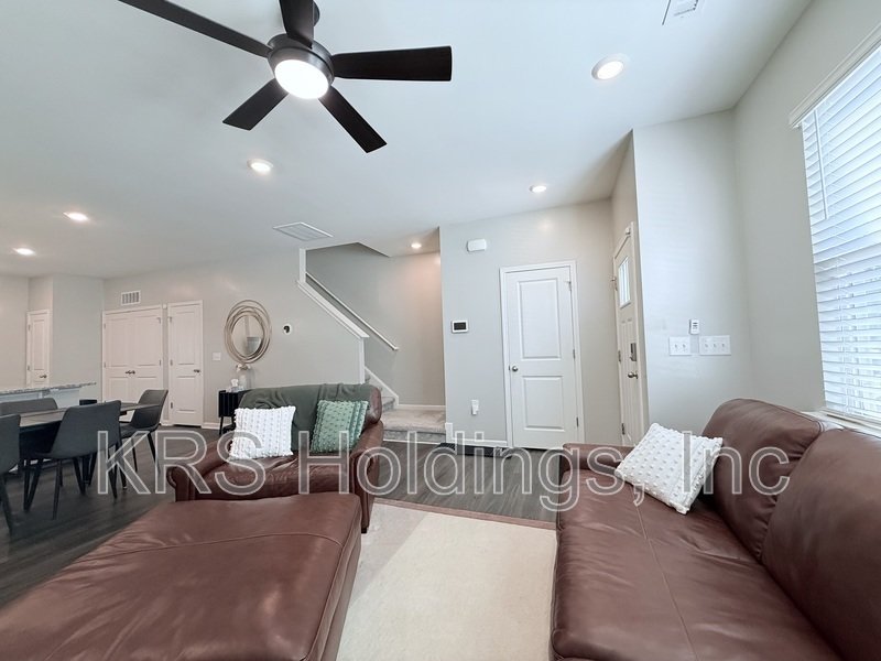 Immaculate Raleigh Townhome property image